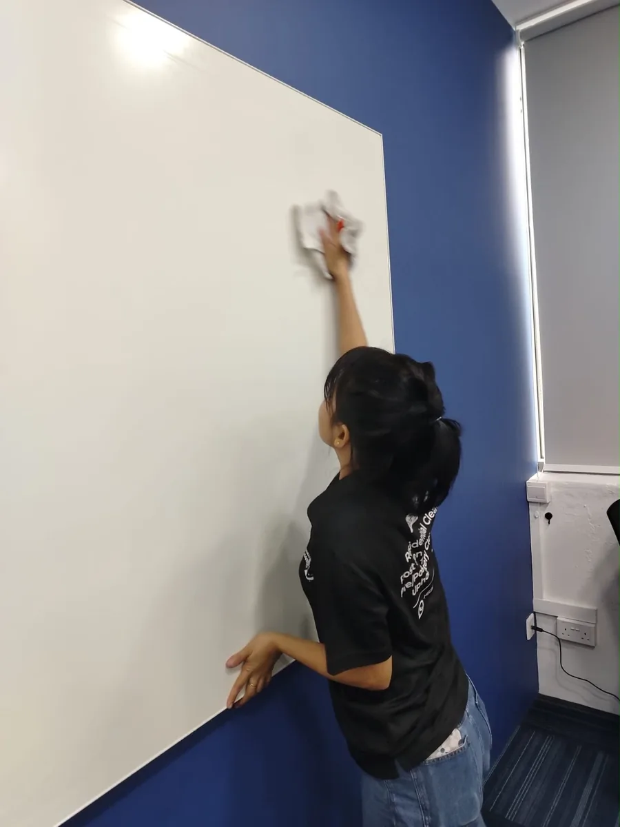 Whiteboard cleaning