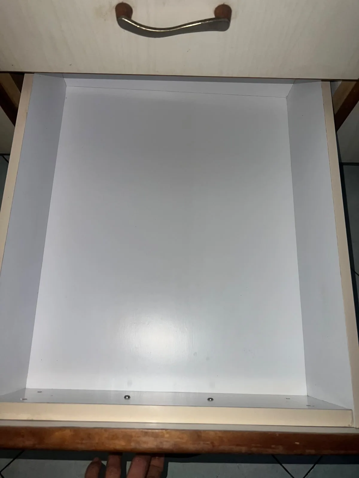 Post-tenancy after cleaning โ drawer interior free of stains and residue