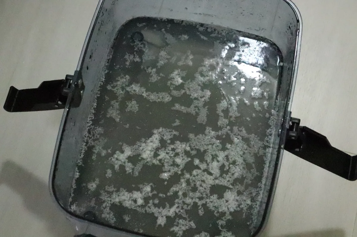 Extraction water — proof of deep clean